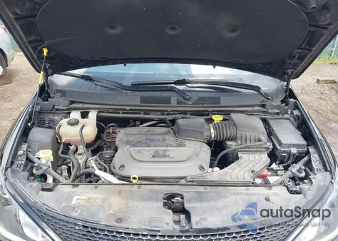 2020 Chrysler Pacifica Limited из США, поврежденный, VIN 2C4RC1GGXLR118560